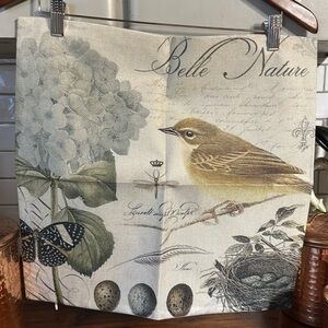 - Pillow cover. 18 x 18 New! Zips open and closed